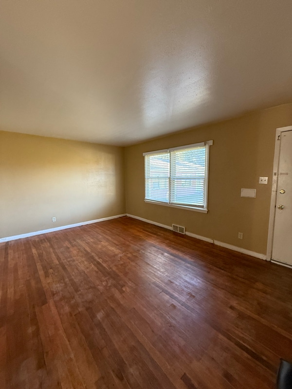 Building Photo - 1525 E Caramillo St