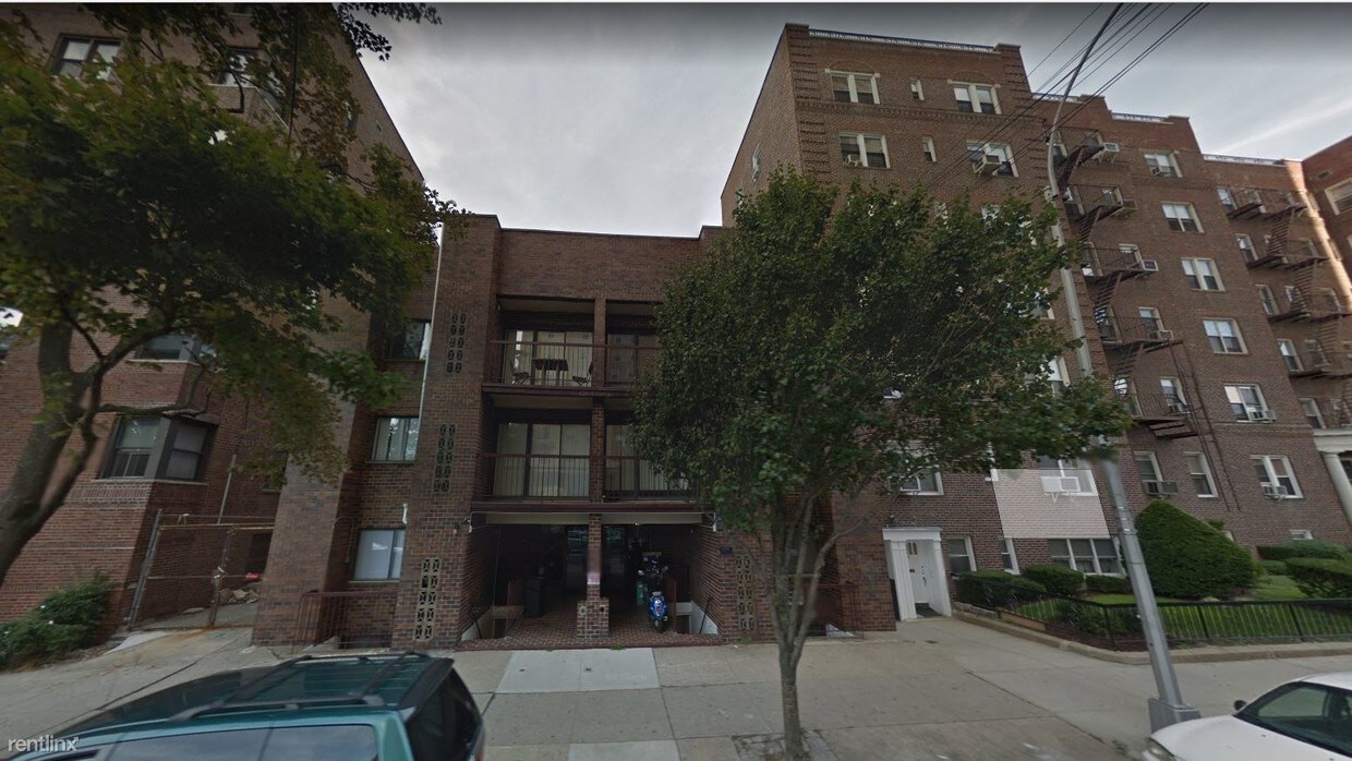 Primary Photo - 1 br, 1 bath Apartment - 11023 72nd Rd 1B