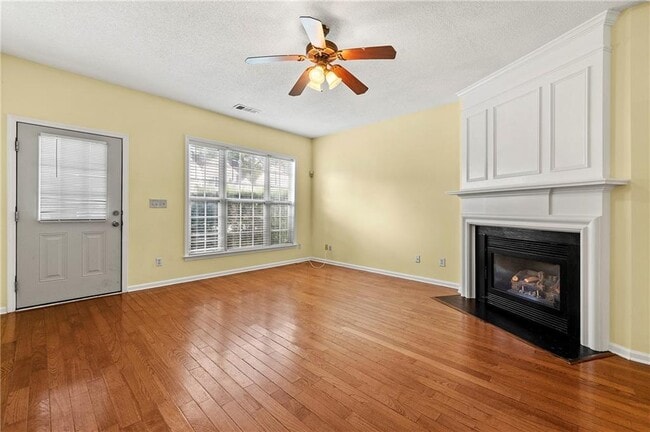 Building Photo - 3345 Oxwell Dr NW