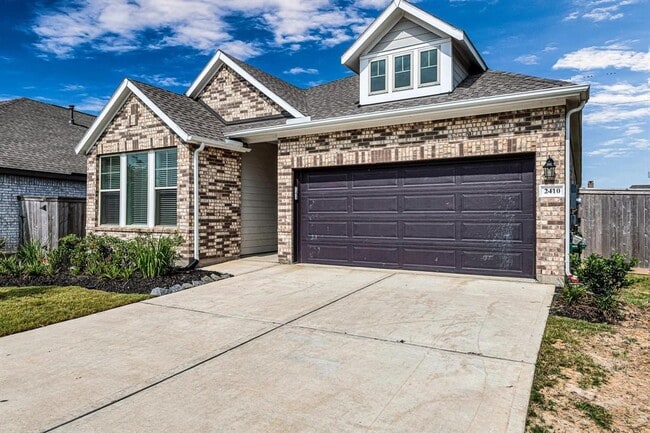 Building Photo - 2410 Blazing Star Dr