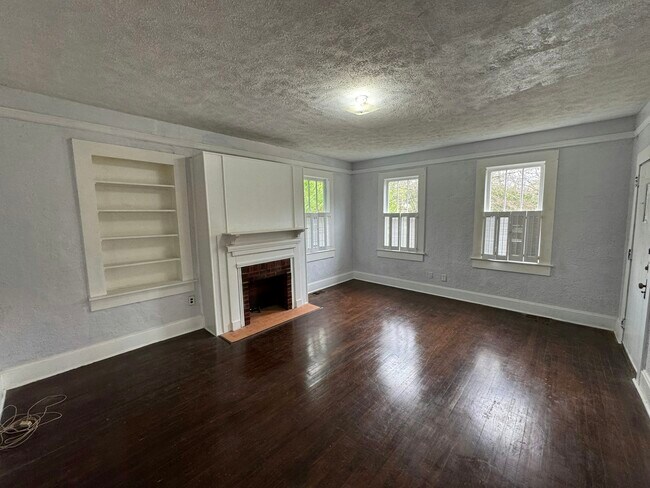 Building Photo - 435 Alta Woods Blvd