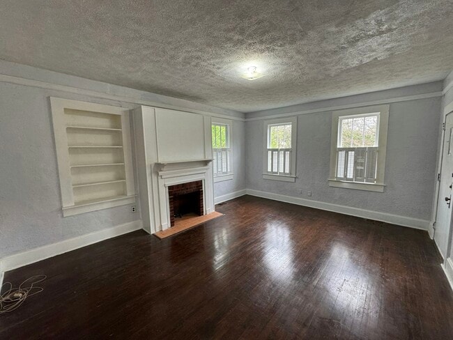 Foto del edificio - 435 Alta Woods Blvd