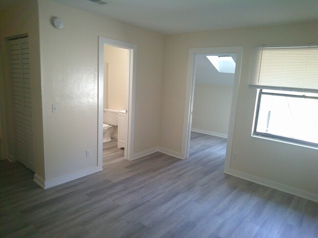 Building Photo - spacious two-bedroom, 2-bath with a bonus ...