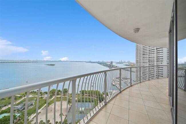 Foto del edificio - 1750 N Bayshore Dr