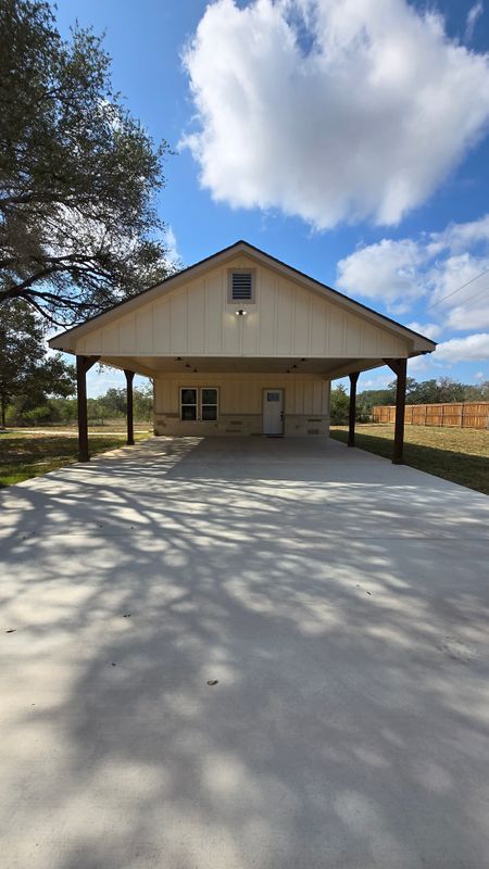 Building Photo - 32 Trophy Ln