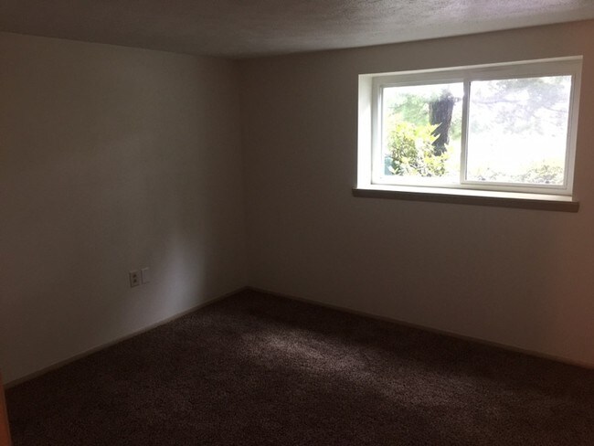 Building Photo - 27802 Evergreen Run