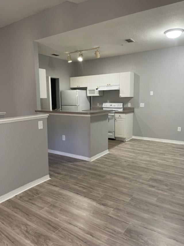 Building Photo - 843 Grand Regency Pointe