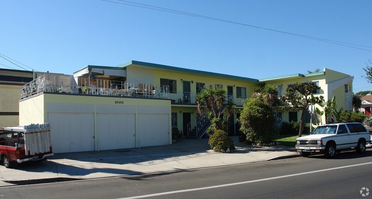 Primary Photo - 1000 Electric Ave