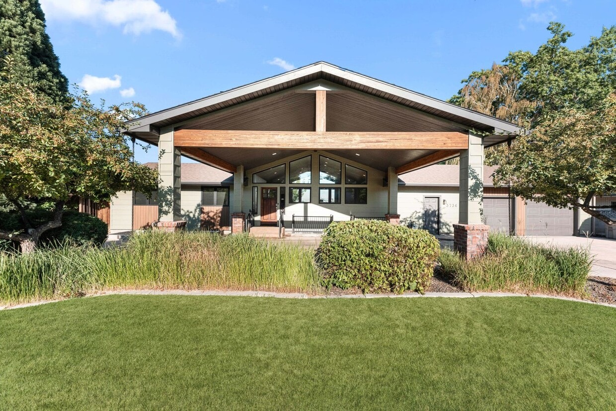 Primary Photo - Exceptional Boise West Bench Home