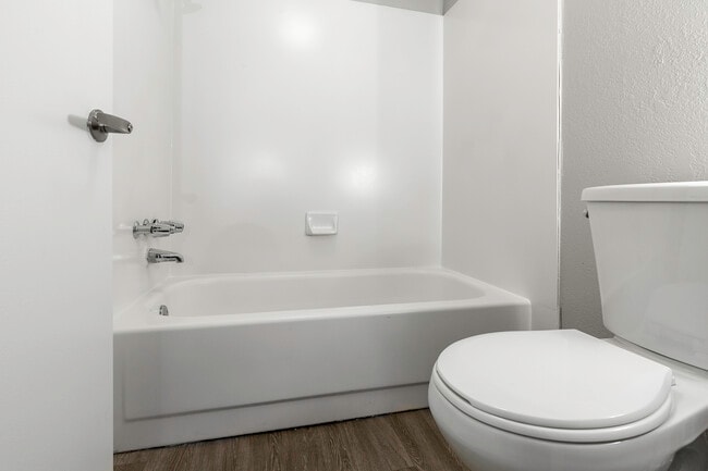 Building Photo - Mt. Aire