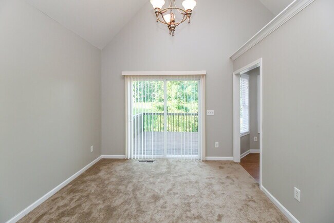 Building Photo - 5981 Tate Dr