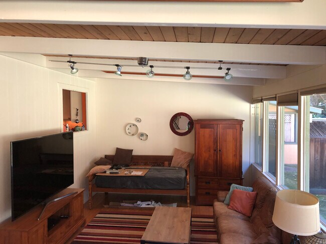Family Room or third Bedroom - 65-1204 Kahawai St