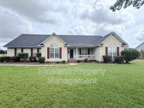 Building Photo - 102 Louise Dr