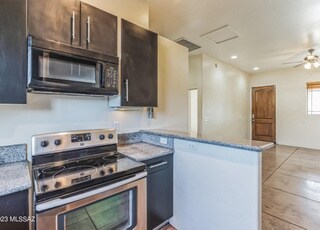Foto del edificio - 855 E Halcyon Rd