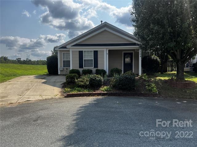 Foto principal - 108 Westbury Dr