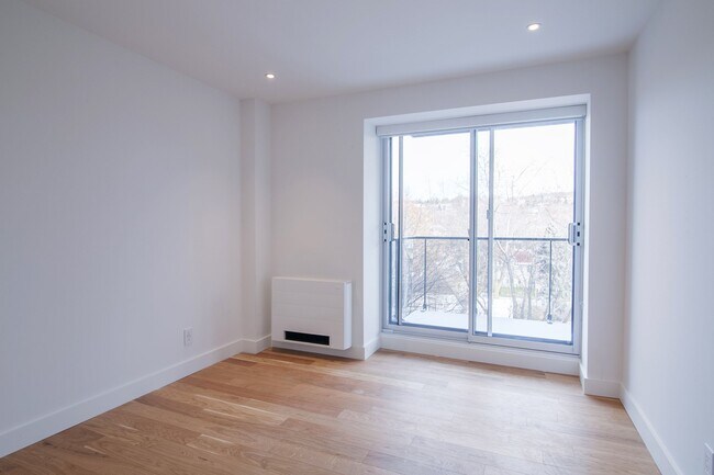 Photo du bâtiment - 4555 Av. Bonavista