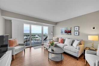 Building Photo - 2841 N Ocean Blvd