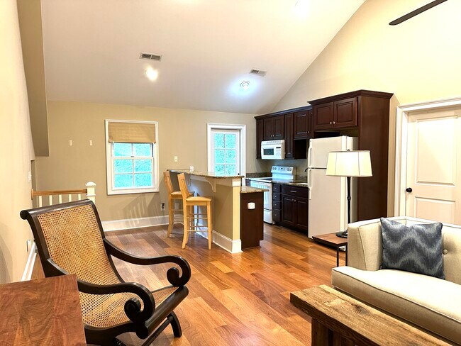 Building Photo - 444 Elfes Field Ln