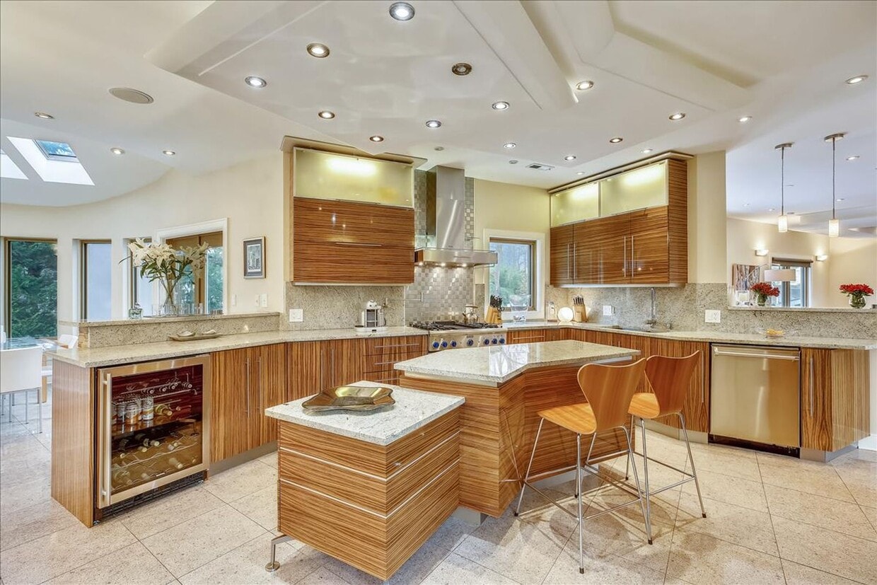 Primary Photo - INCREDIBLE 6BR Home in Cabin John. Priced ...