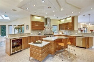 Building Photo - 6600 80th Pl