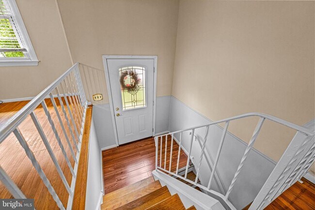 Building Photo - 636 Woodland Ave