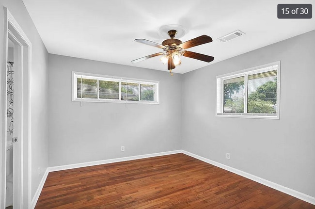 Building Photo - 1422 Vesta Ave