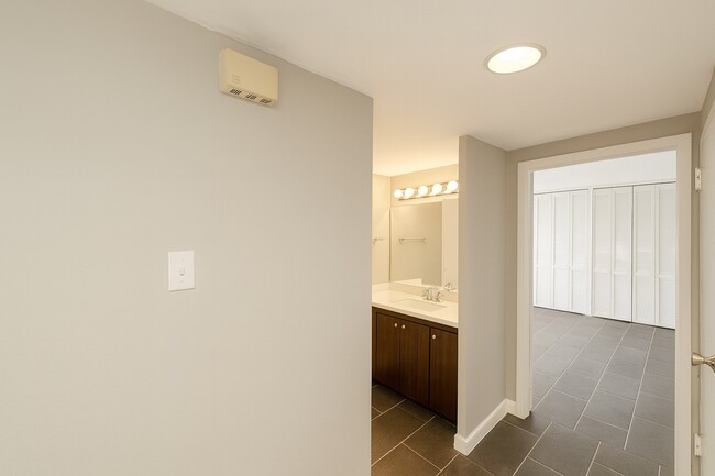 Foto del edificio - 7510 Hornwood Dr