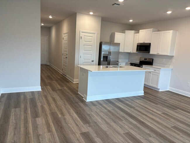 Building Photo - 4501 Pendragon Cir