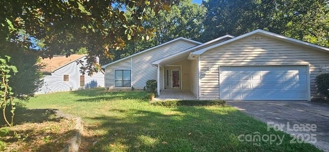 Building Photo - 3738 Sweetgrass Ln