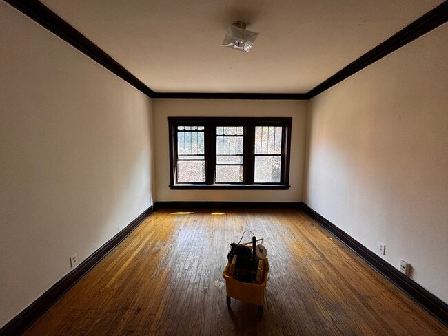 Building Photo - 2510 N Kedzie Blvd