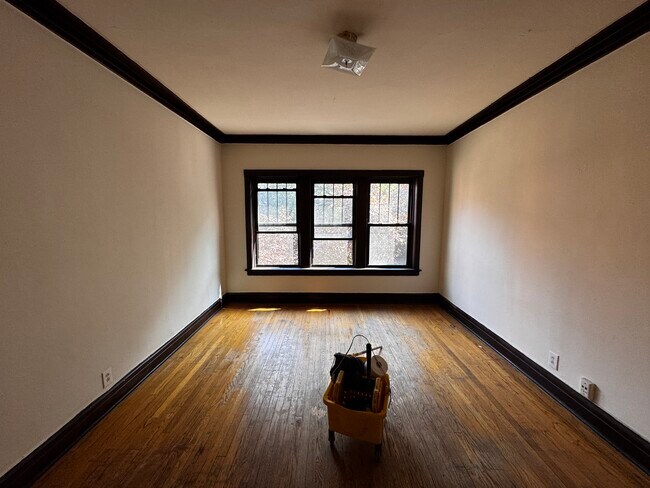 Building Photo - 2510 N Kedzie Blvd