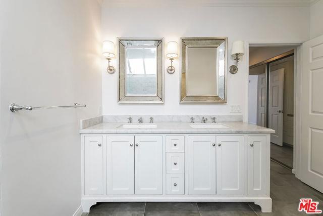 Foto del edificio - 11636 Montana Ave