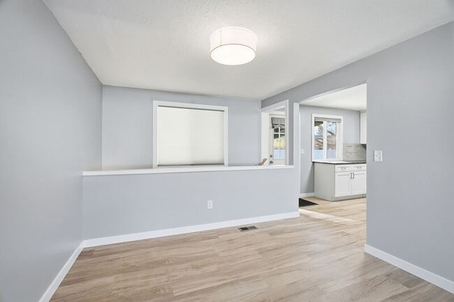 Building Photo - 14516 E Mallon Ave