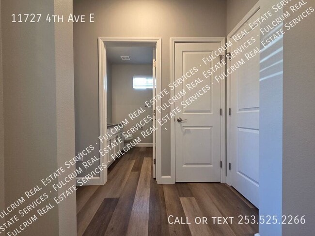 Building Photo - 11727 4th Ave E