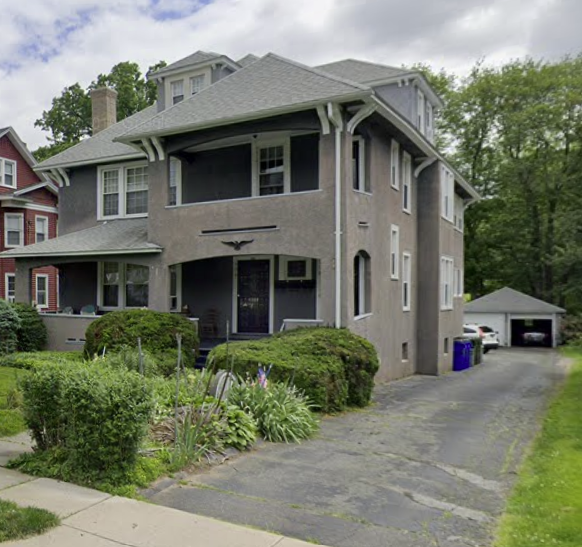 Foto del edificio - 108 Maplewood Ave