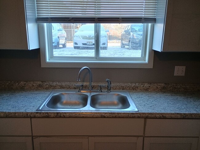 Foto del edificio - 1208 3rd Ave NE
