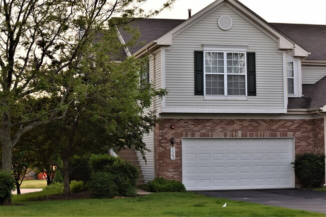 Building Photo - 723 Stuarts Dr
