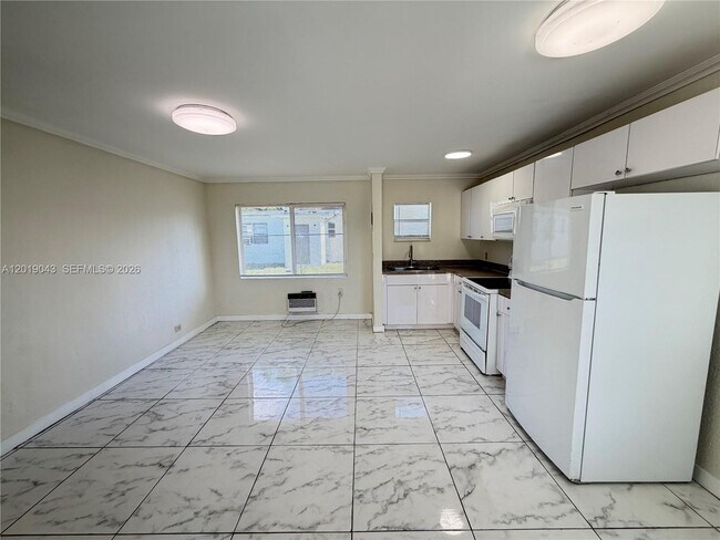 Foto del edificio - 2571 NW 13th Ct