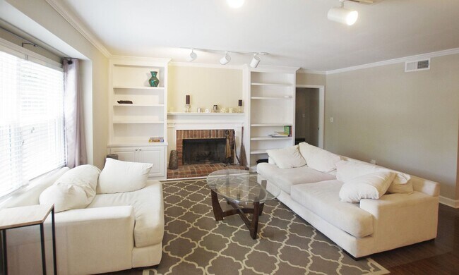 Sitting Room - 743 Houston Mill Rd NE