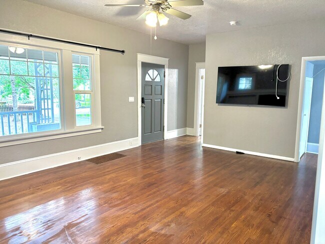Foto del edificio - 12638 SE Foster Rd