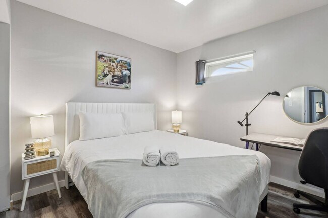 Foto del edificio - 609 Carlsbad St