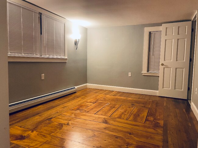 Foto del edificio - 0 Riverside St