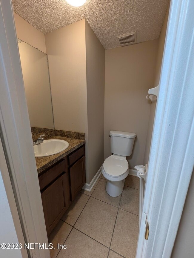 Foto del edificio - 8175 Dunbarton Ct