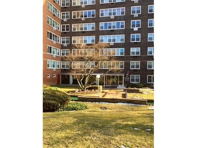 Building Photo - 164-20 Highland Ave