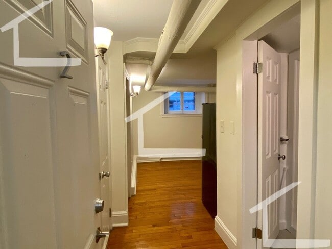 Photo - Nicely updated basement level unit in the ... House