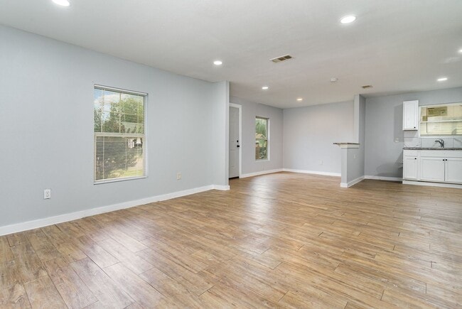 Building Photo - 1322 Galloway Ave