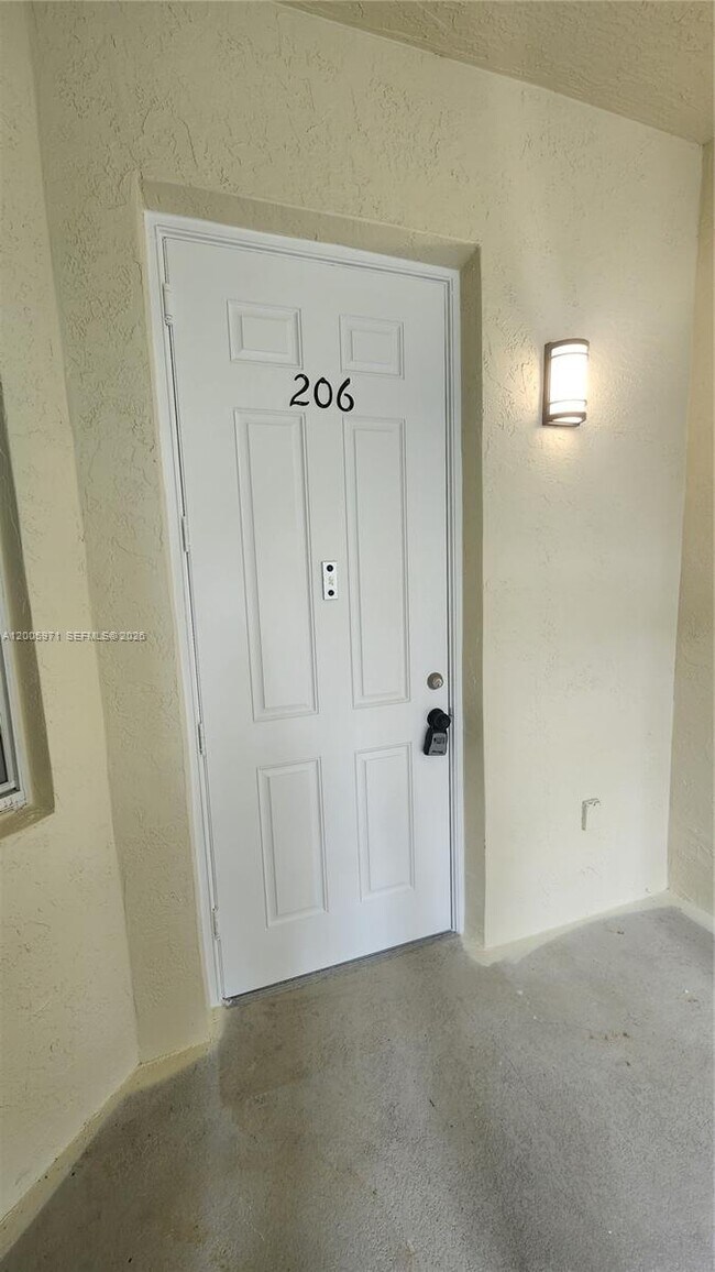 Foto del edificio - 3600 Oaks Clubhouse Dr