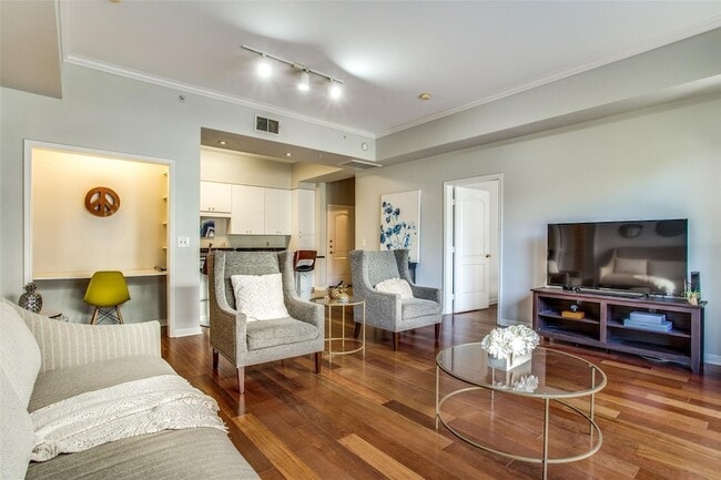 Photo - 3225 Turtle Creek Blvd Blvd Apartment