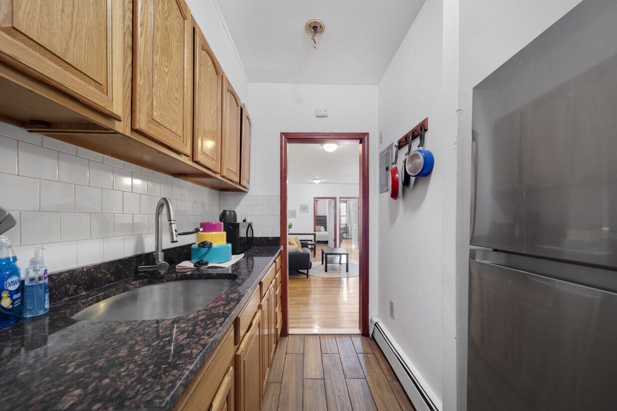 Primary Photo - 871 Harrison Ave