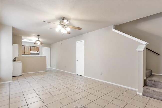 Building Photo - 1516 Hawk Tree Dr
